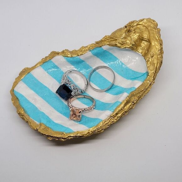 Floral / Bee Oystershell ring holder/ trinket tray - Picture 6 of 6